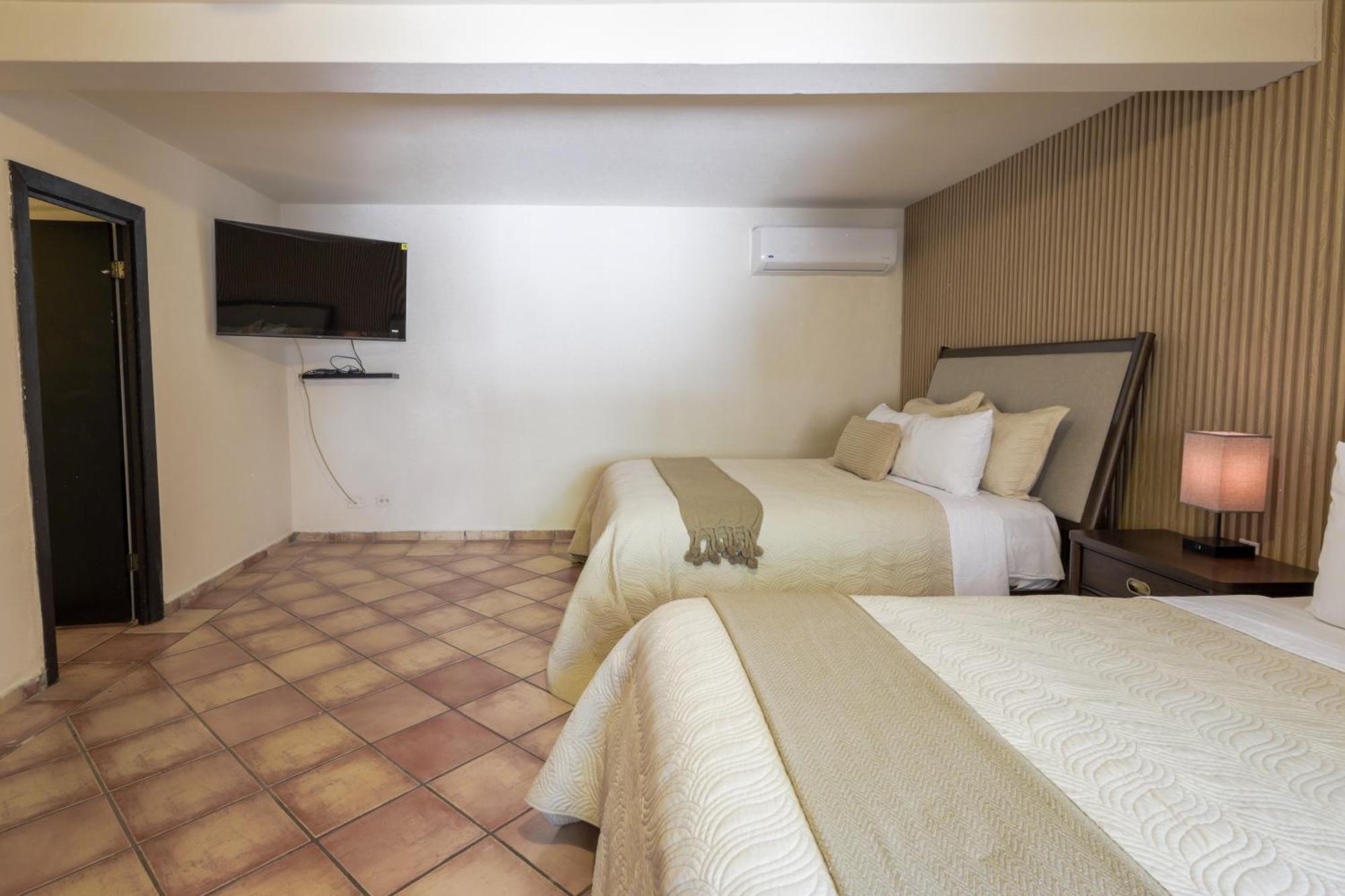 Hotel Posada Terranova San José del Cabo Екстериор снимка